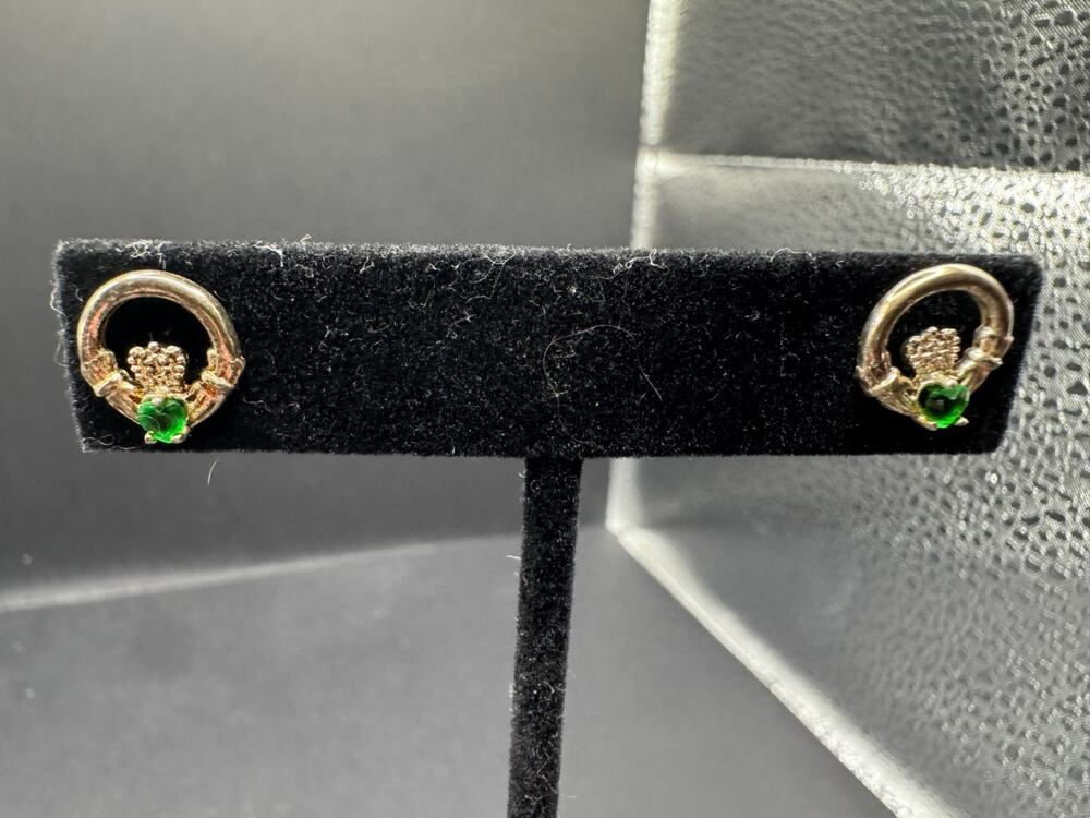 Vtg Sterling Silver 925 Signed Celtic Claddagh Emerald Green Stud Earrings